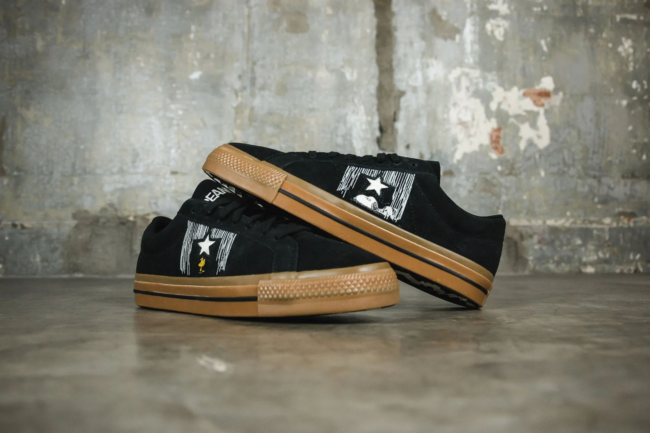 Converse x Peanuts One Star Ox